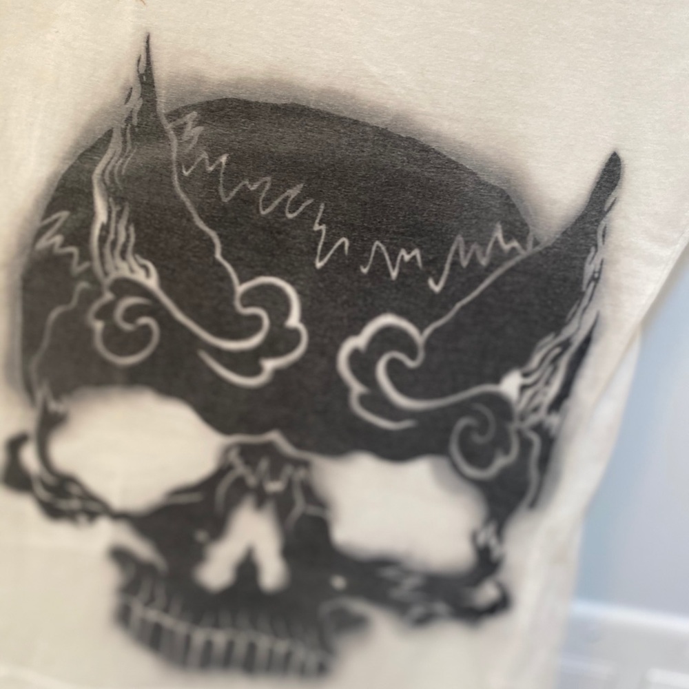 T-shirt with skull unholy grail - Picture 2 of 5